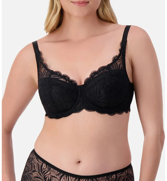 Triumph: ESSENTIAL LACE BALCONETTE PADDED BRA