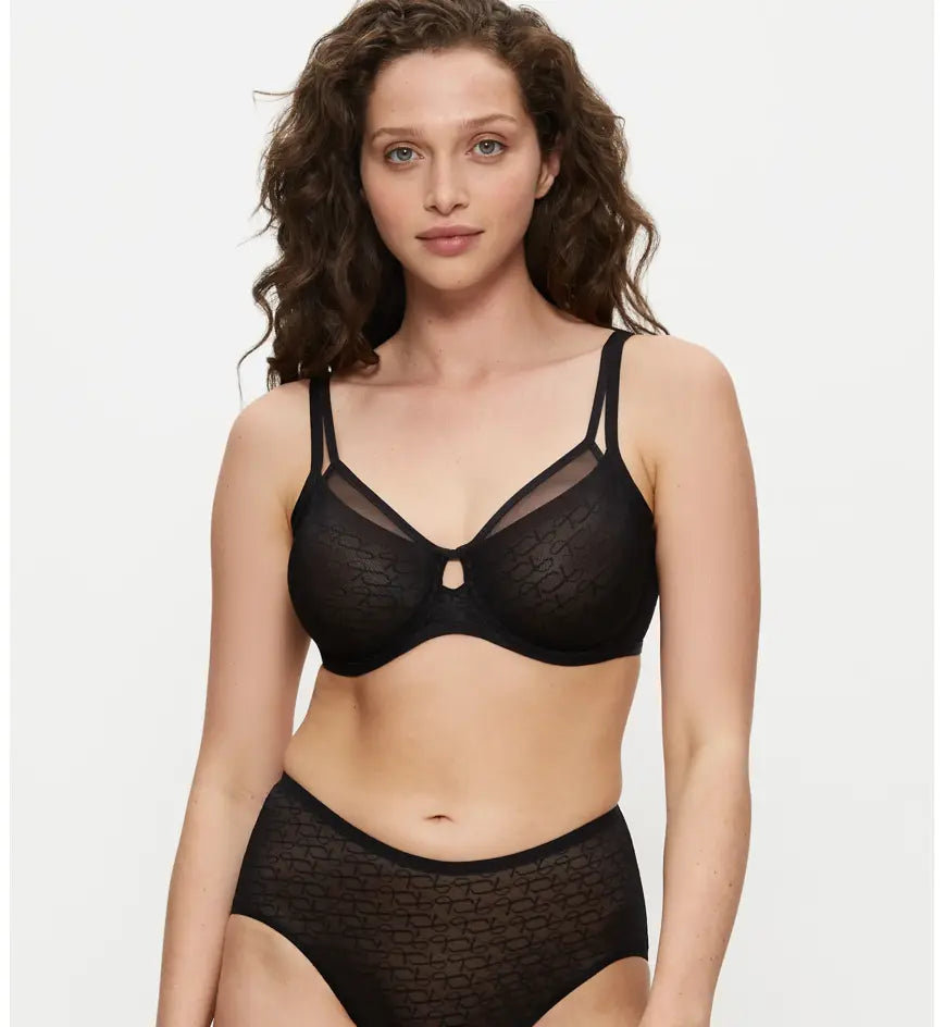 Triumph: SIGNATURE SHEER MINIMISER BRA