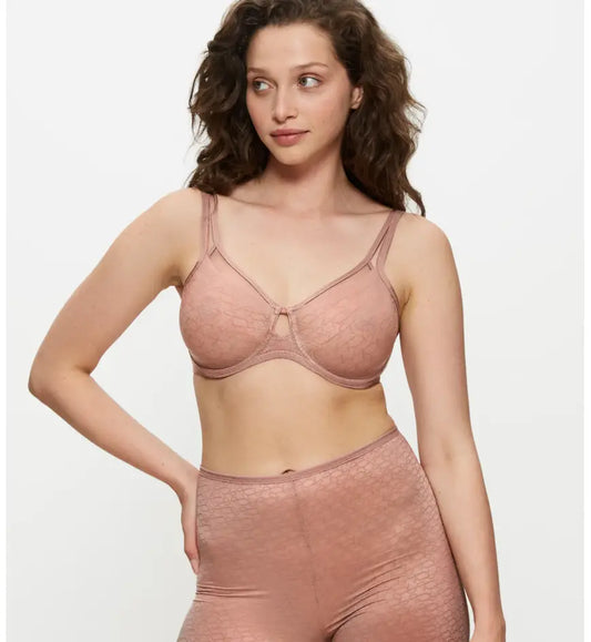 Triumph: SIGNATURE SHEER MINIMISER BRA
