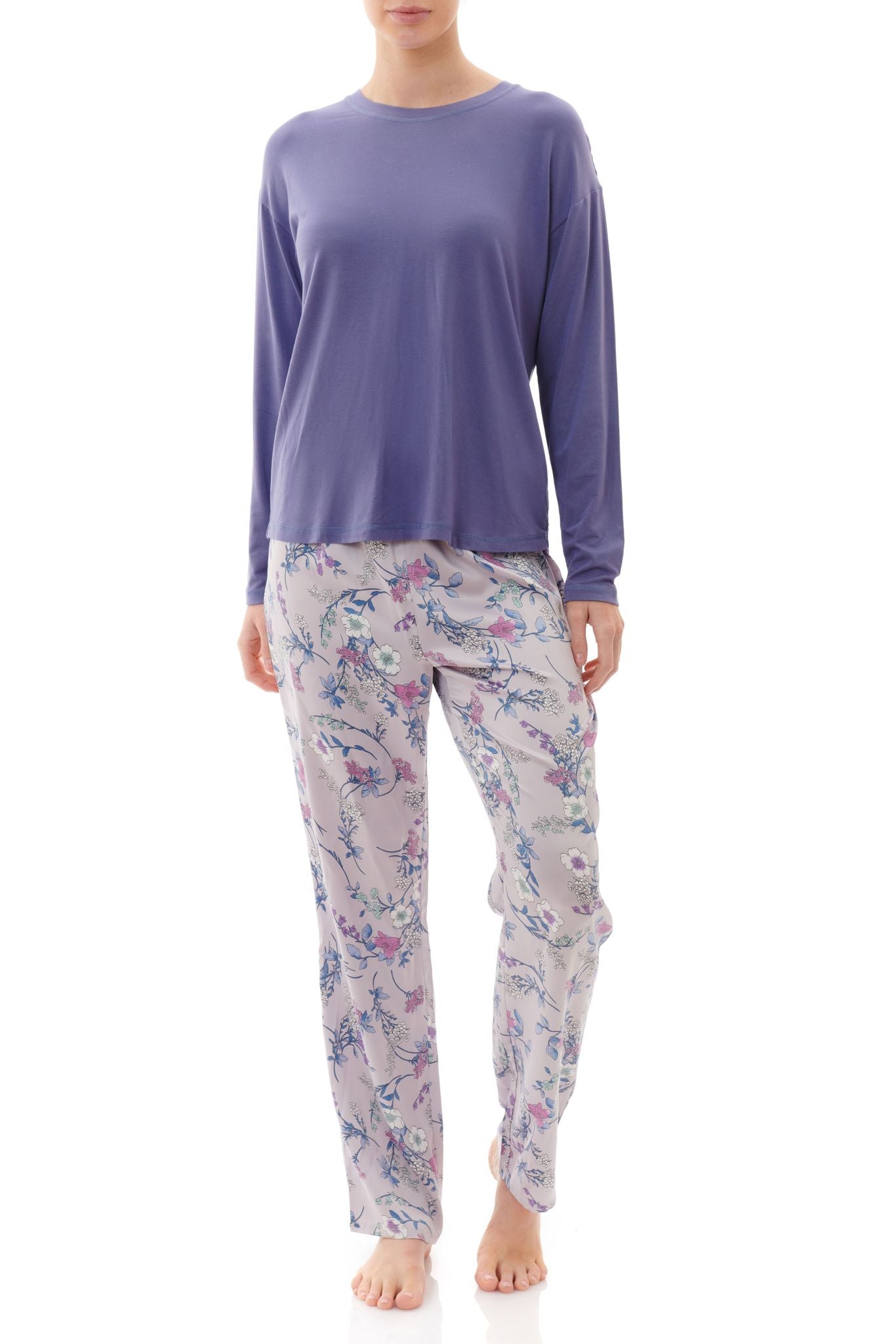 Givoni: Long Pyjama with Knit Top Long Sleeve. Printed Satin. 'Monica'