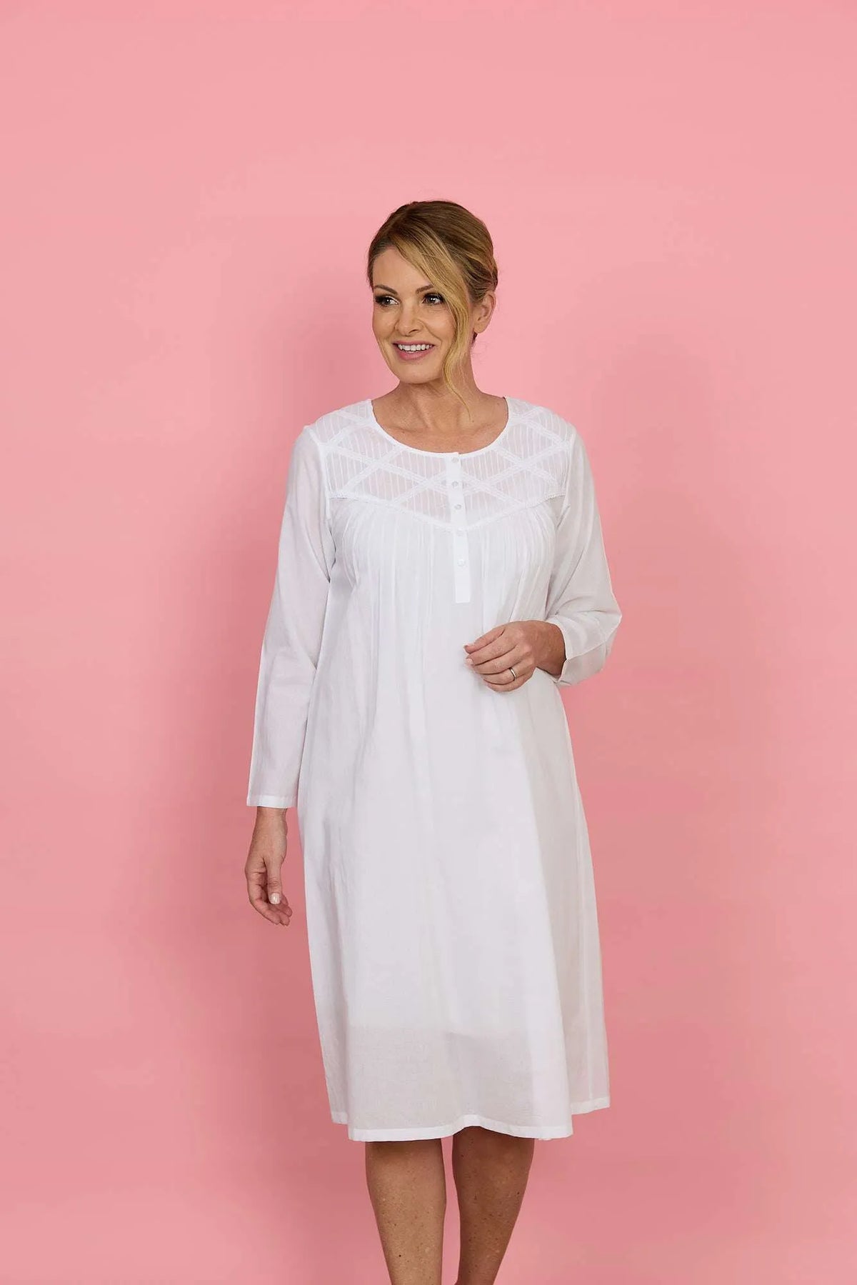 FRENCH COUNTRY - 60's White Cambric Cotton Long Sleeve Nightie