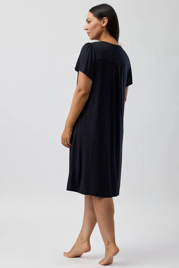 YUU Diamond Pleat Nightie