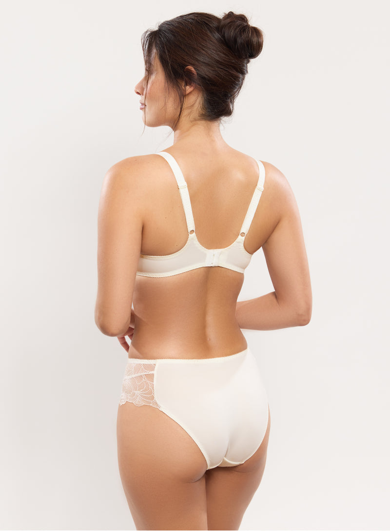 Empreinte: May Panty