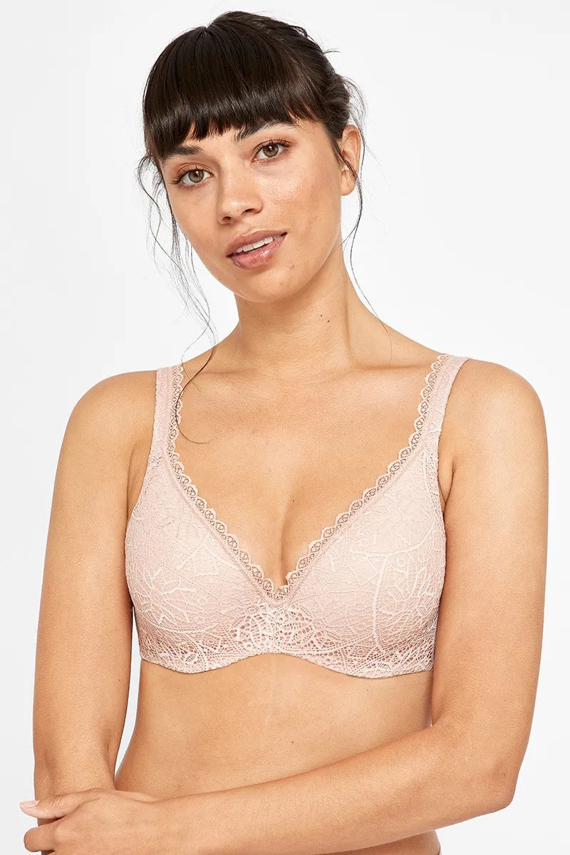 Berlei: Barely There Lace Contour