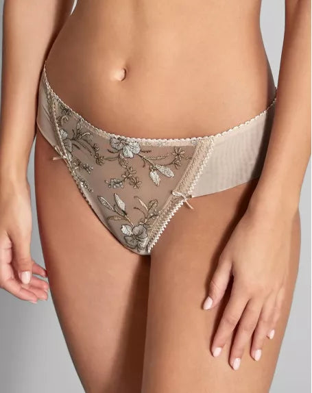 Empreinte:  Lauren String Brief