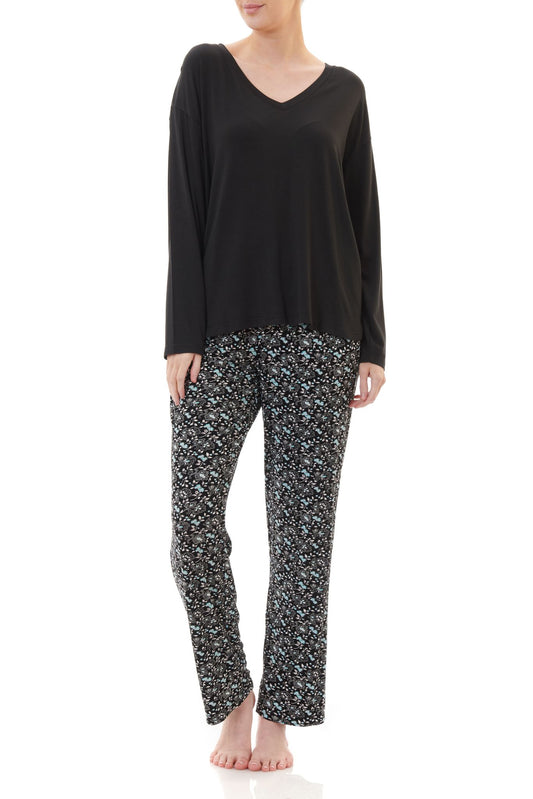 Givoni: Long Pyjamas with Long Sleeves.   'Amy'