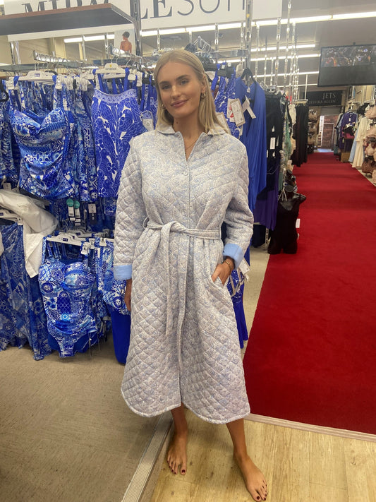 Givoni: Allegra Mid Length Quilted Button up Gown