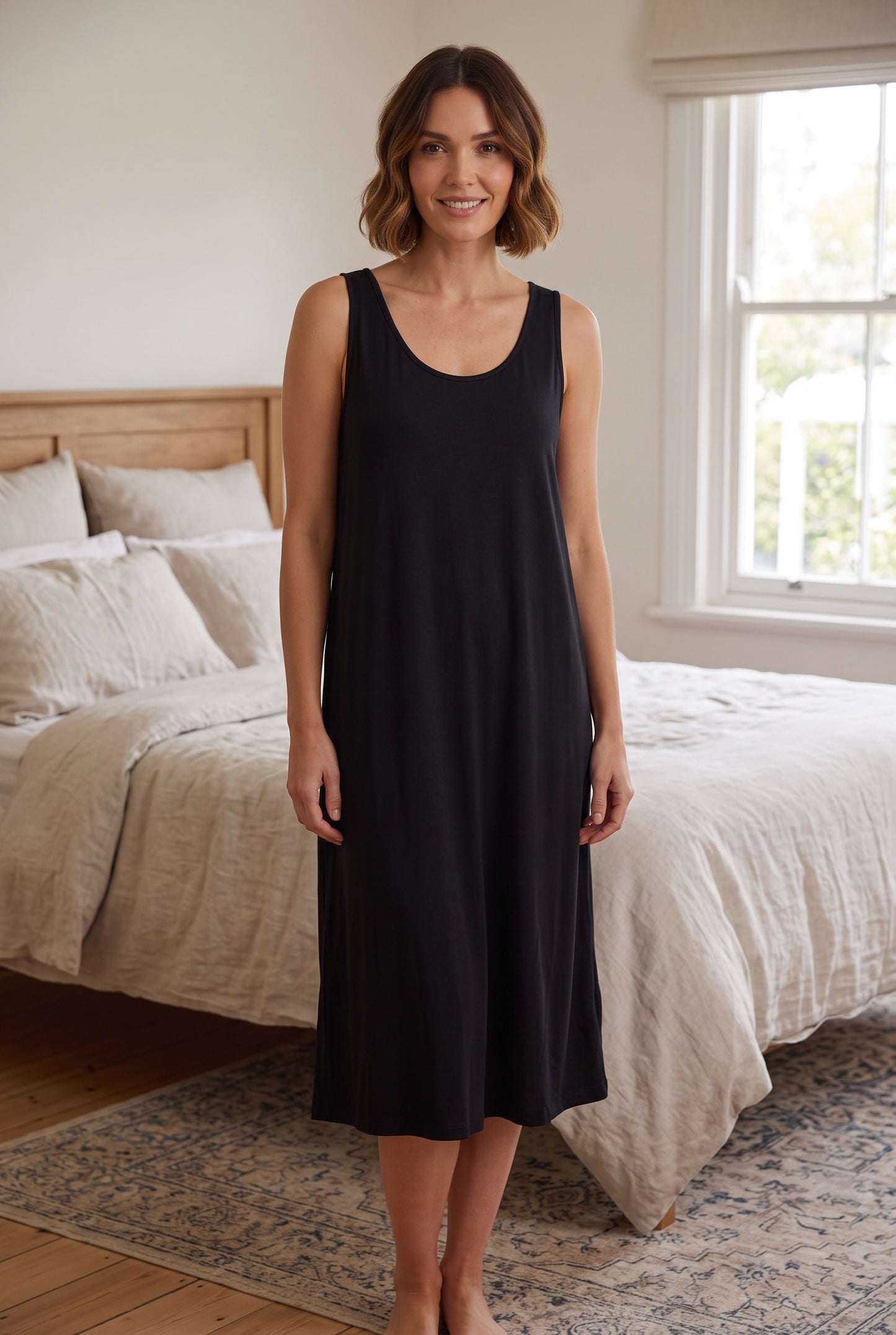 GIVONI - Classic Black Chemise Nightie