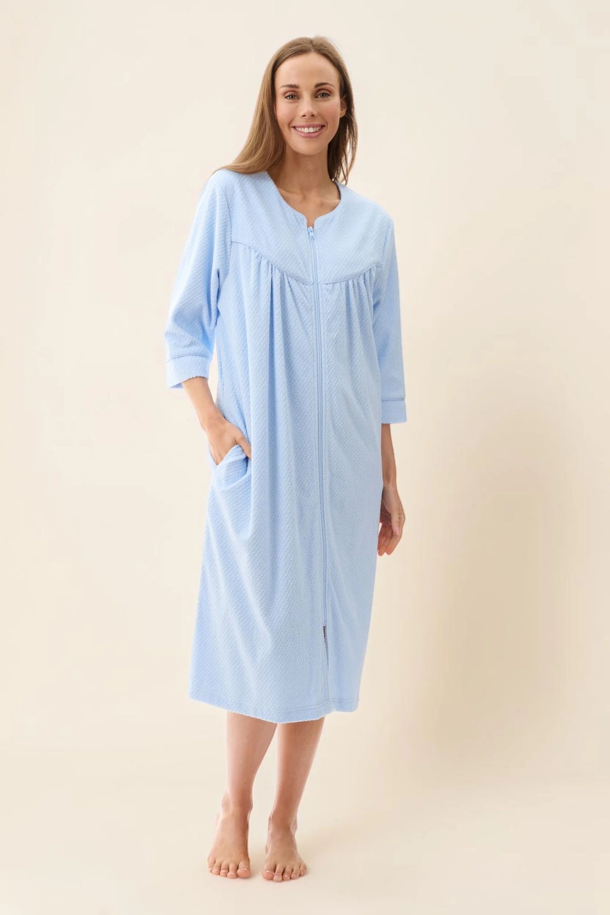 GIVONI - Jacquard Zip Front Short Gown with Yoke