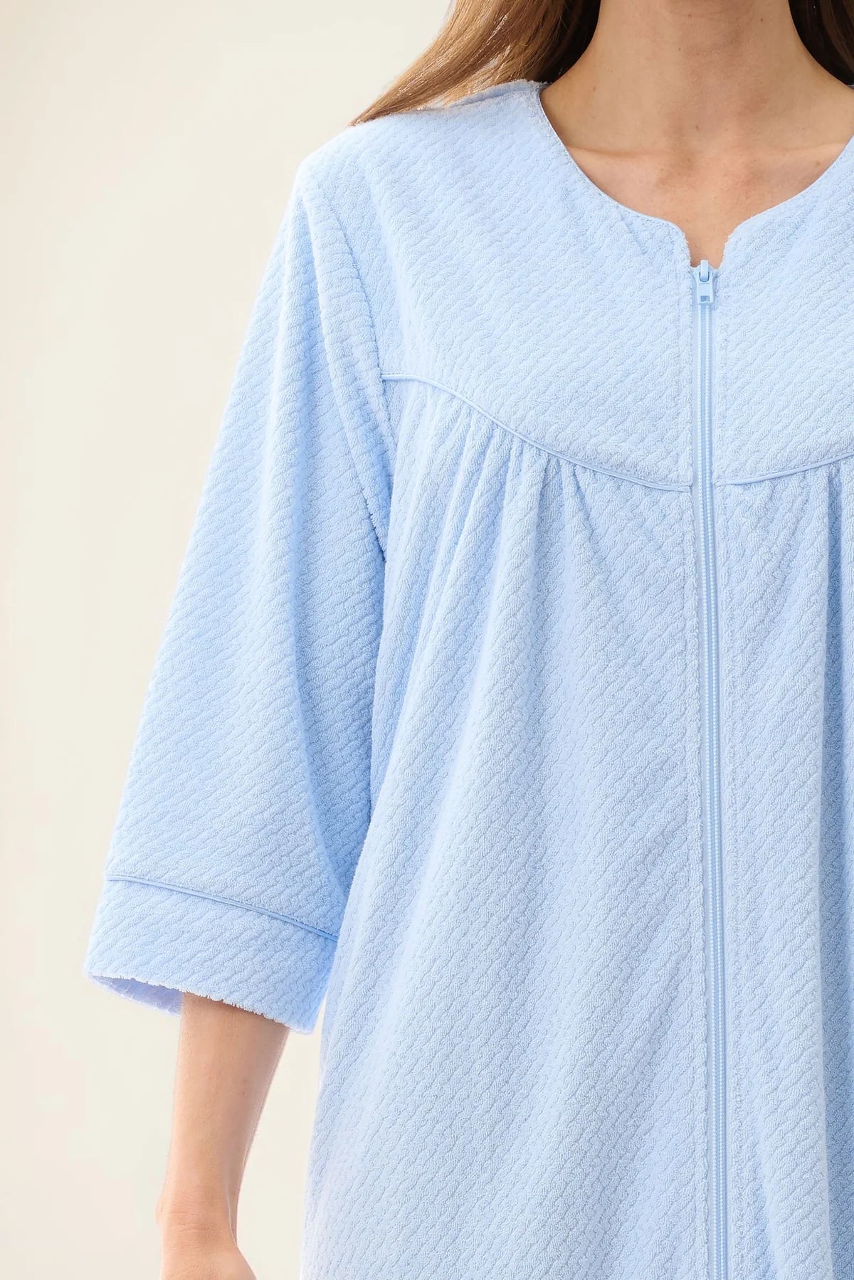 GIVONI - Jacquard Zip Front Short Gown with Yoke