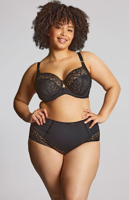 Sculptress: Estel High Waist Brief