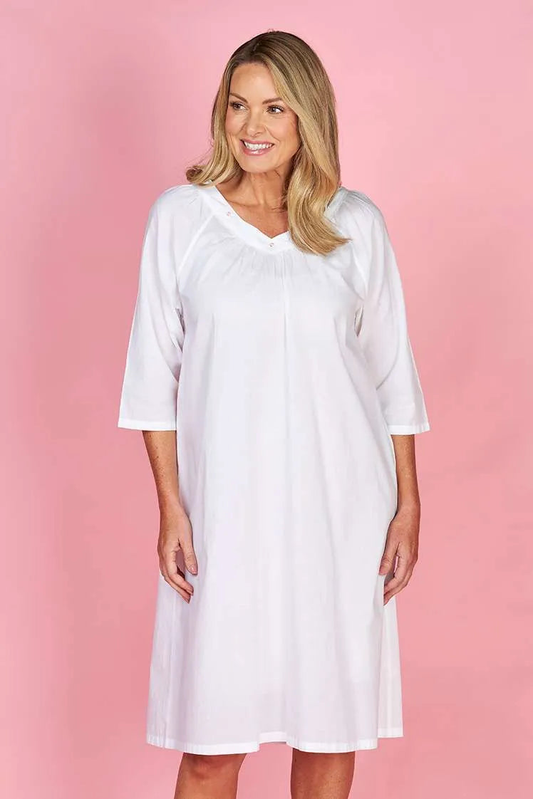 FRENCH COUNTRY - 60's White 3/4 Cambric Cotton Nightie L/S 110cm