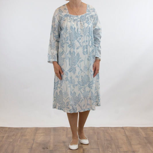 French Country: Nightie with Long Sleeves. Button Front. Cotton.  'Waratah'