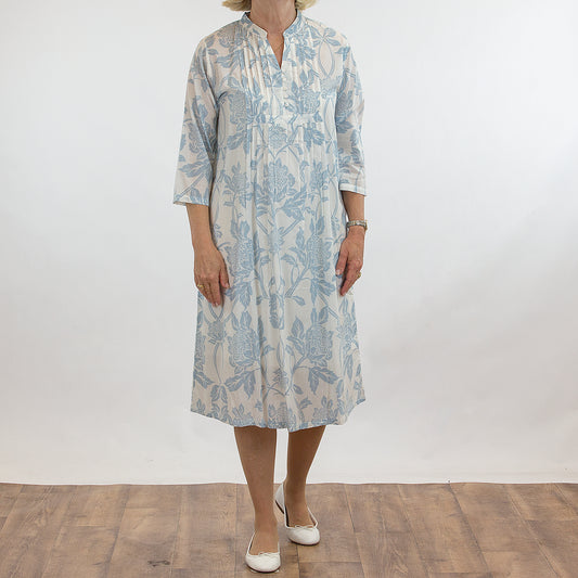 French Country: Nightie with Long Sleeves. Cotton.  'Waratah'