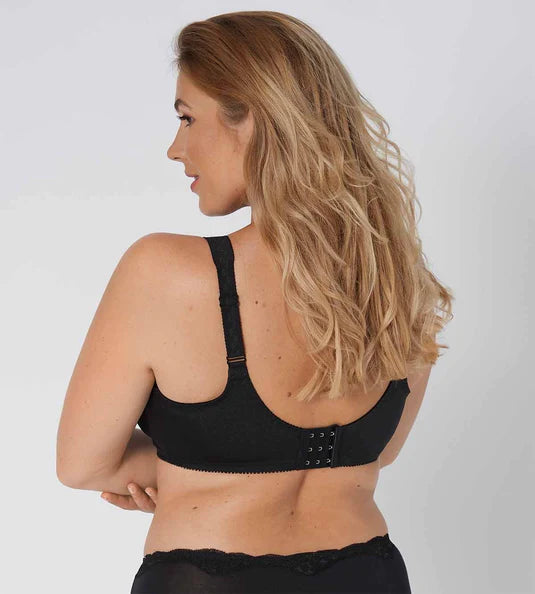 Triumph: Ladyform Soft Minimiser Bra