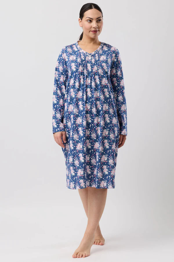 SCHRANK:  Bouquet Crochet Nightie