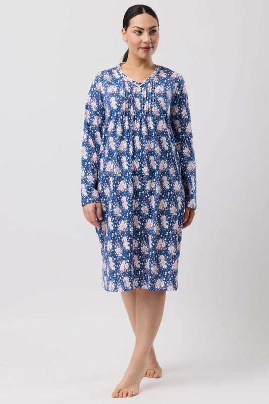 SCHRANK:  Bouquet Crochet Nightie