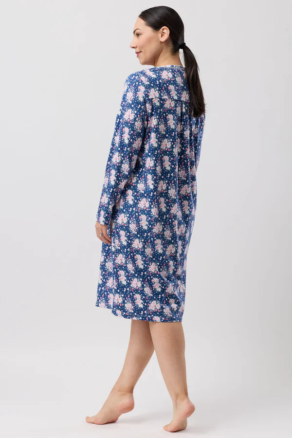 SCHRANK:  Bouquet Crochet Nightie