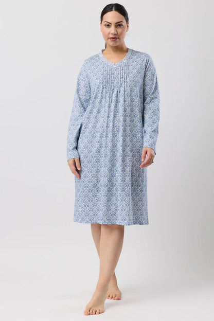 SCHRANK:  Oriental Crochet Nightie