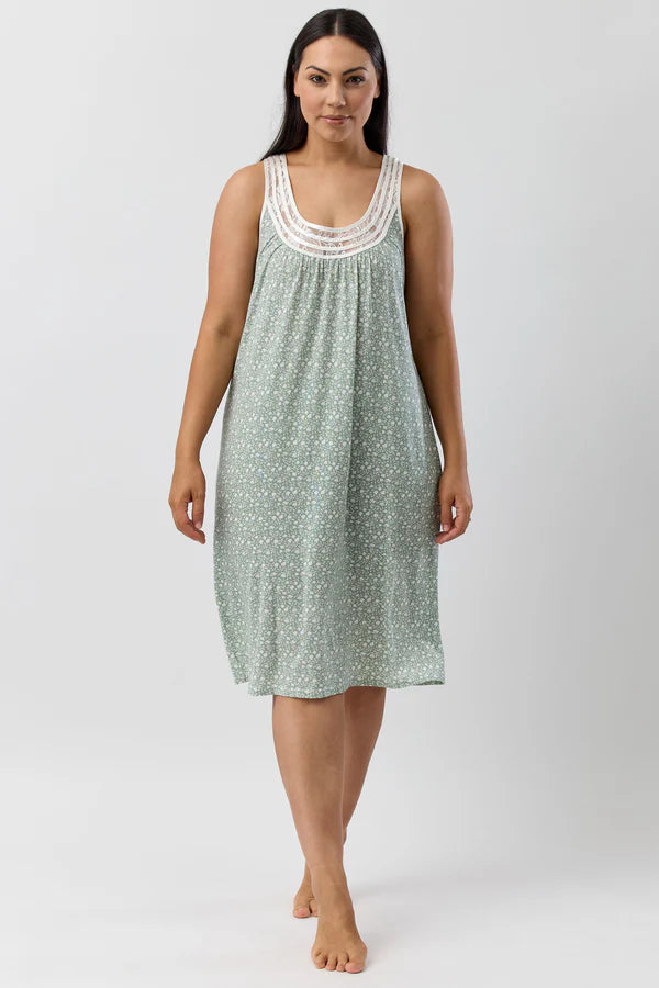 YUU Leaf Chemise Sleeveless Nightie