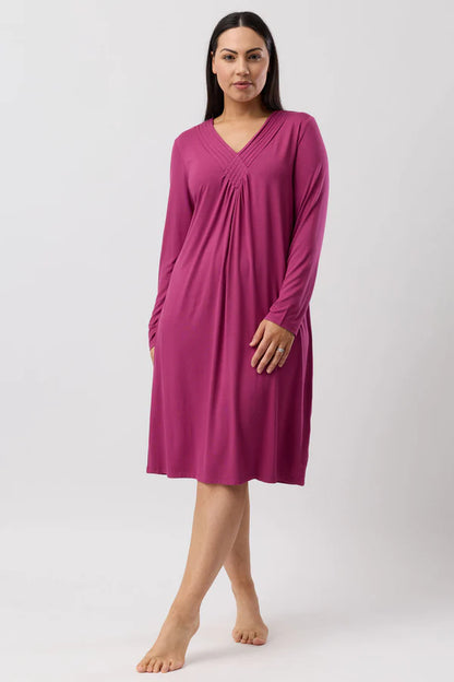 YUU:   Tulip Diamond Pleat Nightie