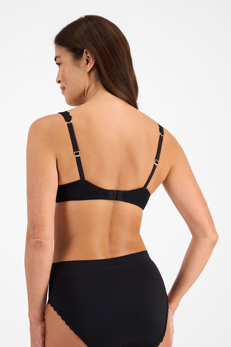 Berlei: Barely There Lace Contour Bra