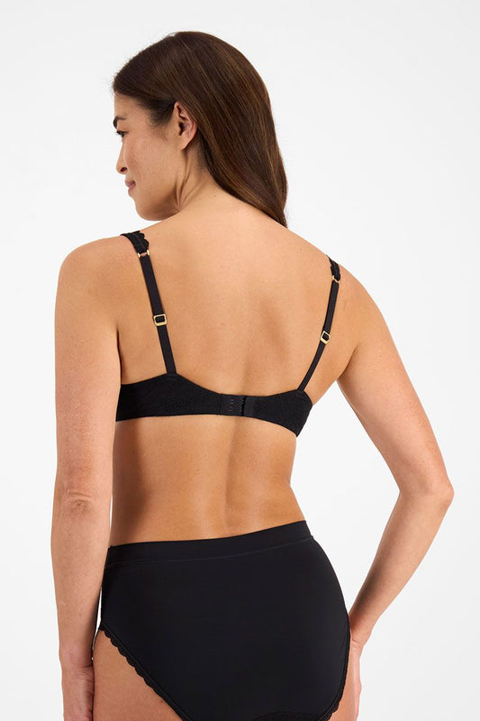 Berlei: Barely There Lace Contour Bra