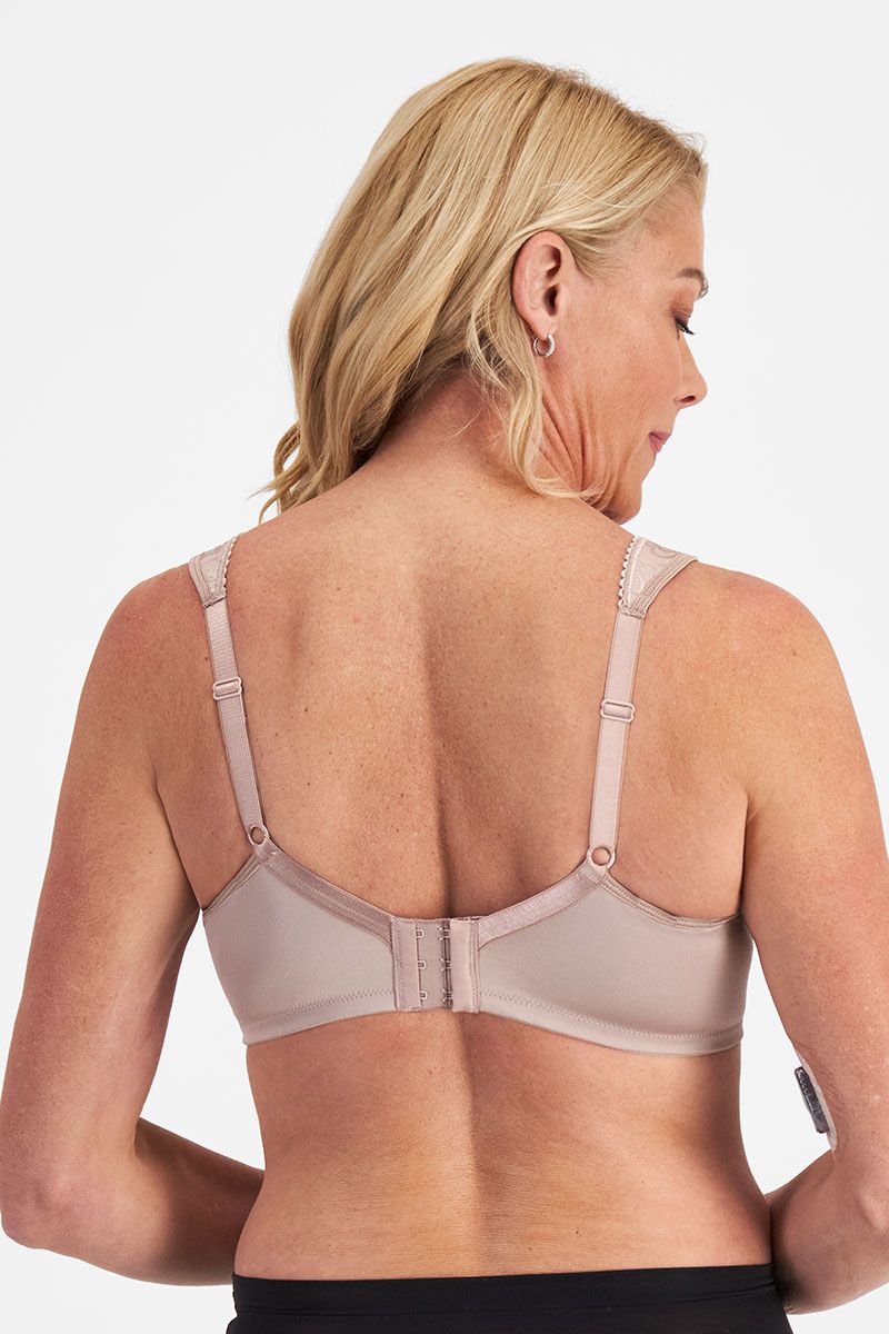 Berlei: Playtex Ultimate Lift and Support Bra
